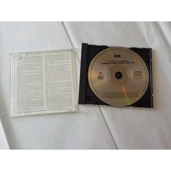 The Music of Amadeus Mozart 1756 to 1971 MCR vintage Classic CD - Picture 4 of 6